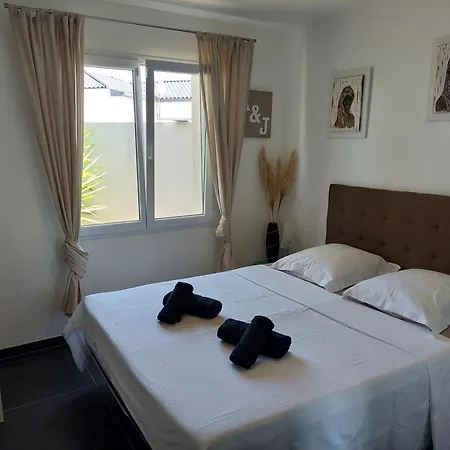 6 Personnes Piscine Chauffée Saint-Aunes