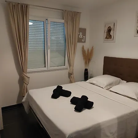 6 Personnes Piscine Chauffee Villa