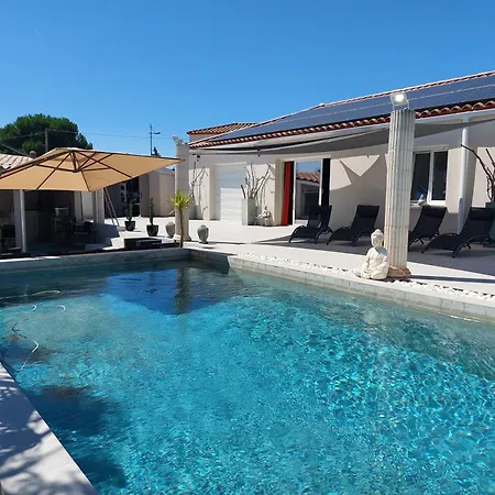 6 Personnes Piscine Chauffée Villa
