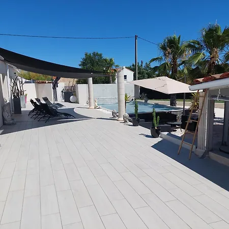 6 Personnes Piscine Chauffée * Saint-Aunes